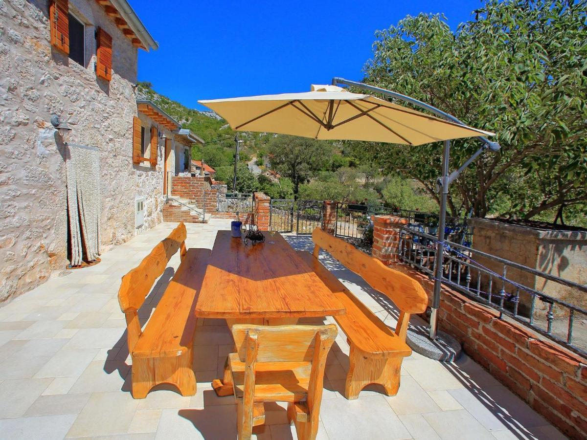 Lovely Holiday Home In Starigrad Exterior foto